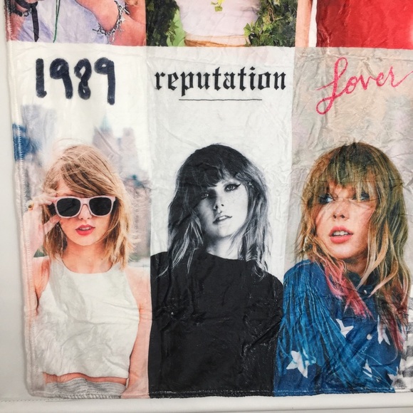 Taylor Swift Fleece Throw Blanket 40”x 50” NEW Soft Cozy Swifties Music Fan Gift - Picture 10 of 14